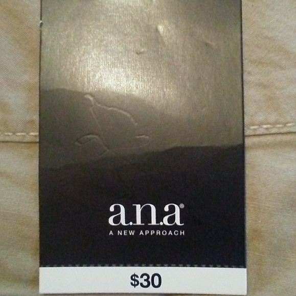 🌼A.N.A. KHAKI SHORTS🌼 - Picture 4 of 4